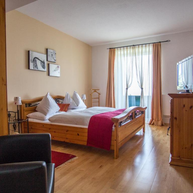 Panoramahotel Steirerland - Doppelzimmer mit Balkon - 6