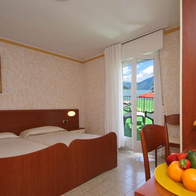 Hotel Alla Noce - Camera Quadrupla con Balcone e Vista Lago - 6