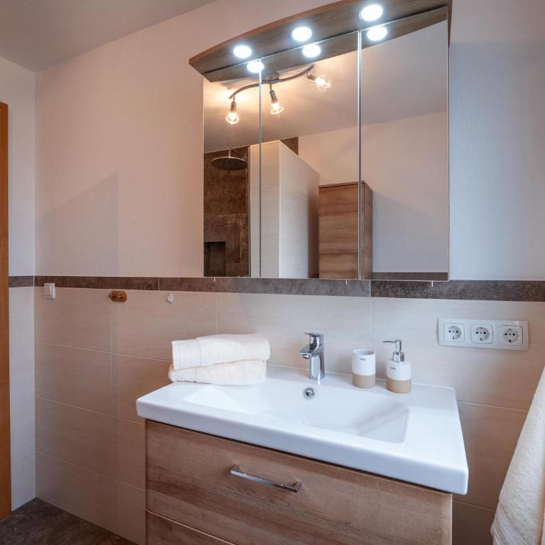 Ferienwohnung Emmerenzia - Two-Bedroom Apartment - 6