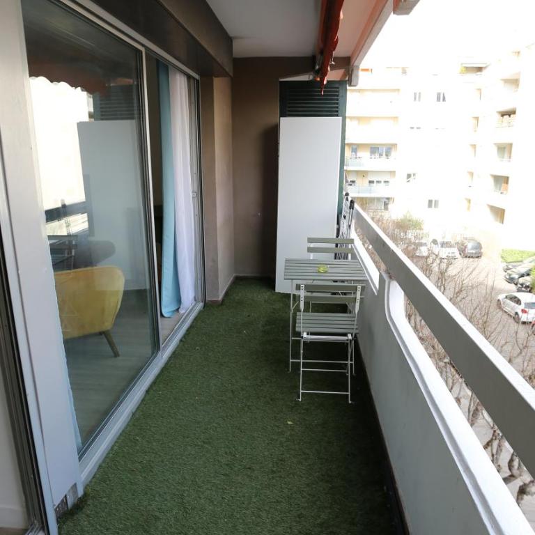 Bel appartement T3 à louer - Apartment mit 2 Schlafzimmern - 9