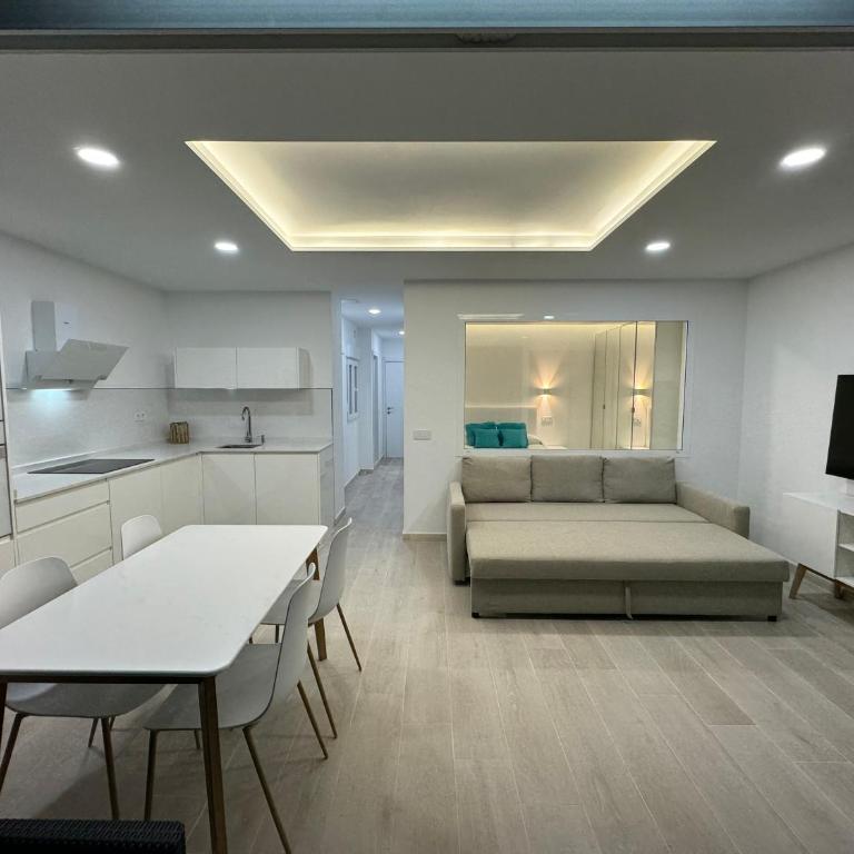 Ático Vistas Mar Playa Las Canteras - Apartamento de 2 dormitorios - 61