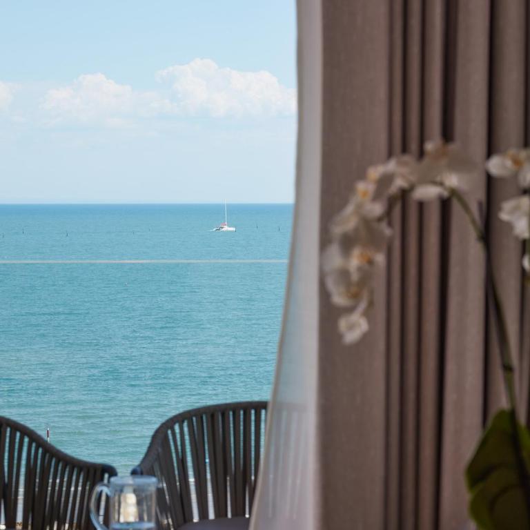 Hotel Pelikan - Camera Deluxe Matrimoniale/Doppia con Letti Singoli con Vista Mare - 4
