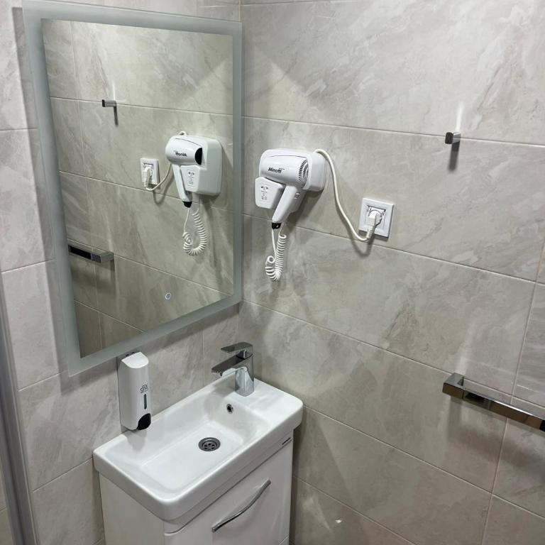Hotel NOBEL Ulcinj - Dvokrevetna Soba sa Bračnim Krevetom - 21