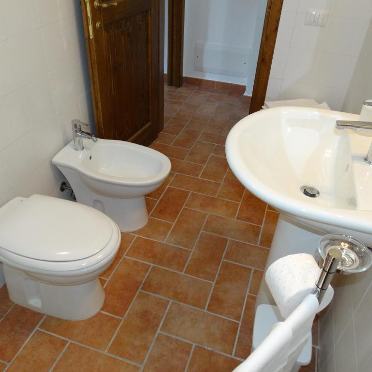 Agriturismo Montegonfoli - Two-Bedroom Apartment - Annex - 12