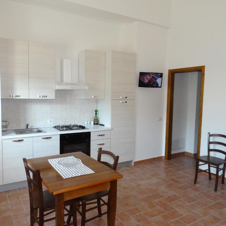 Agriturismo Montegonfoli - Two-Bedroom Apartment - Annex - 13