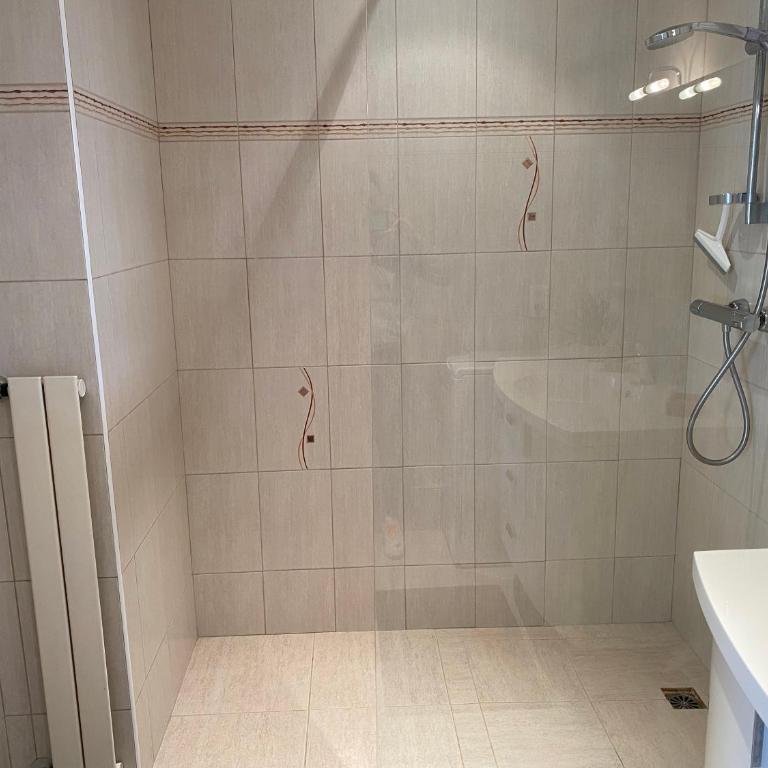 Joli appartement calme avec vue piscine - Appartement 2 Chambres - 16