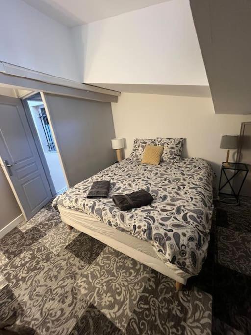 Beaux T2 et T3 climatisés dans le triangle d'or - Two-Bedroom Apartment - 8