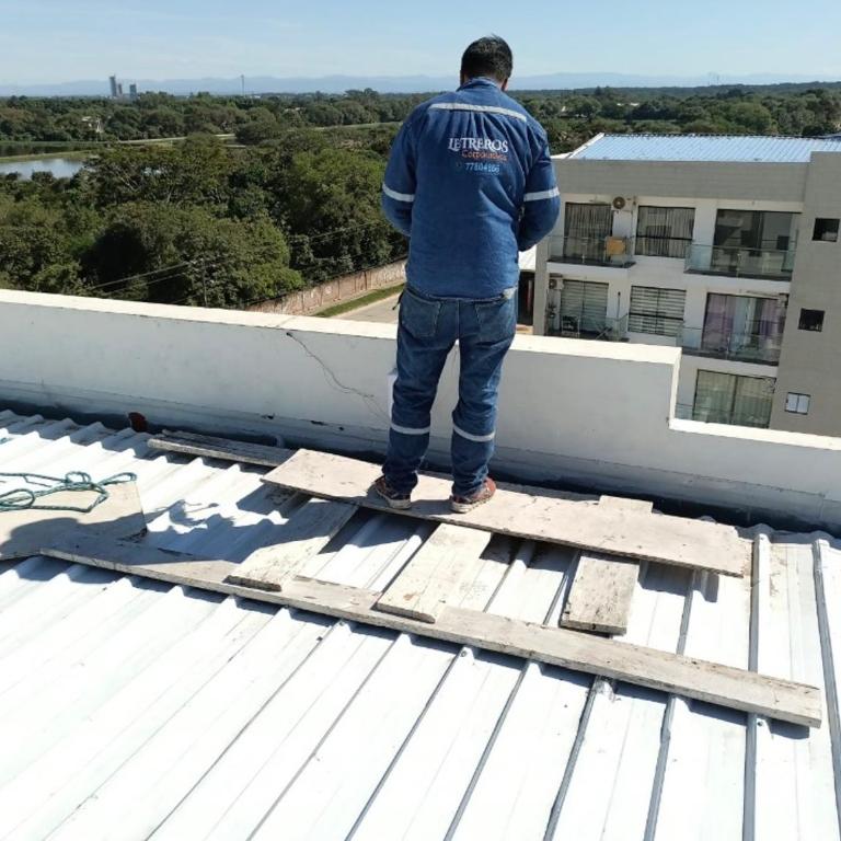 DEPARTAMENTO Y CONDOMINIO RECIEN CONSTRUIDO 2023 zona norte cerca UCEBOL - Apartamento de 2 dormitorios - 64