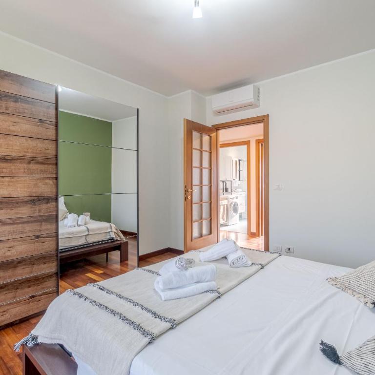 GuestHost - Crocetta Residence! Modern & Roomy Flat - Two-Bedroom Apartment - 12