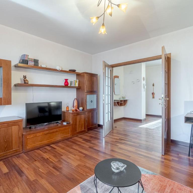 GuestHost - Crocetta Residence! Modern & Roomy Flat - Two-Bedroom Apartment - 4