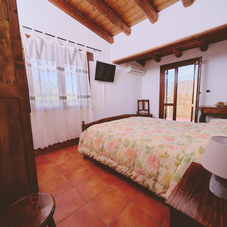 B&B Casale degli Ulivi - Camera Matrimoniale con Terrazza - 4