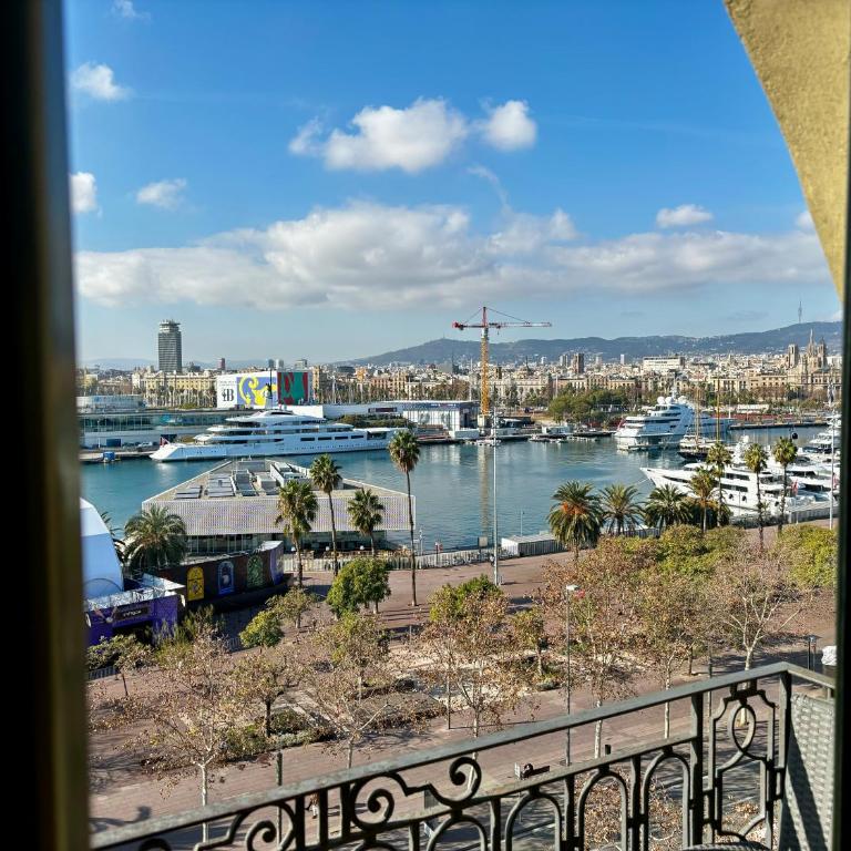 Barceloneta Ramblas Apartments - Two-Bedroom Apartment - 10