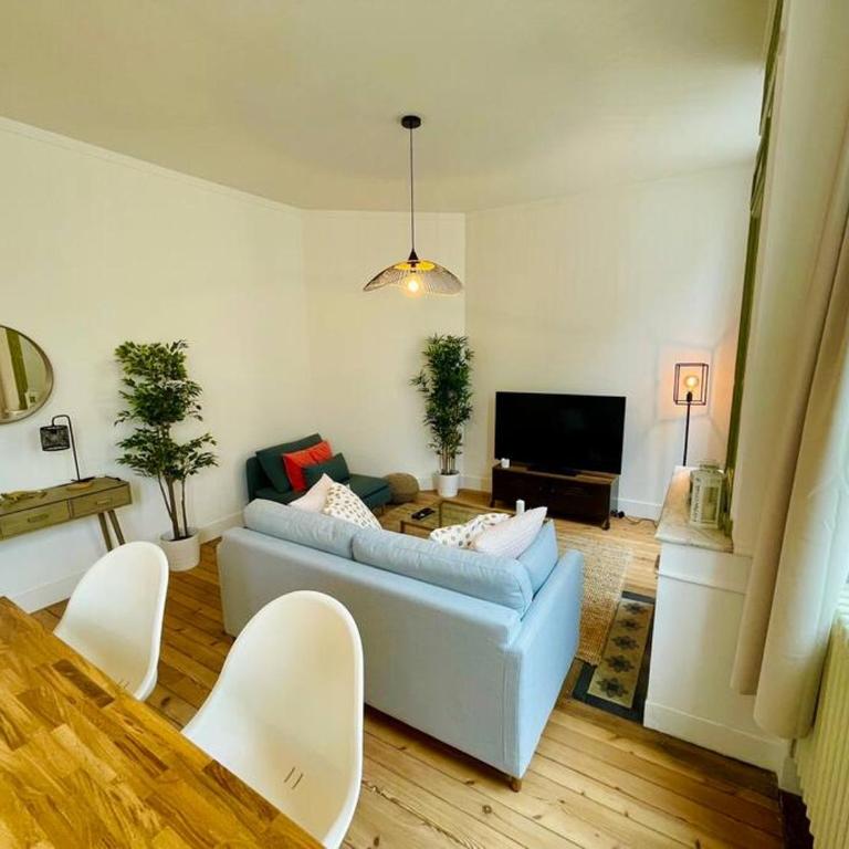 Grand 2 pièces au coeur du centre historique - Apartment mit 1 Schlafzimmer - 8