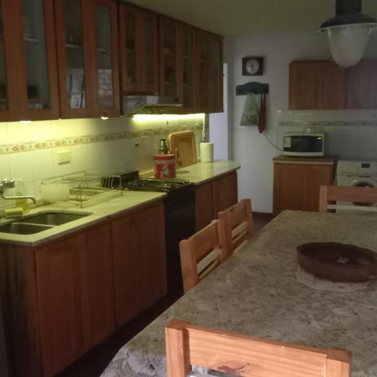 CASA AMPLIA Y CONFORTABLE - Casa de 3 dormitorios - 23