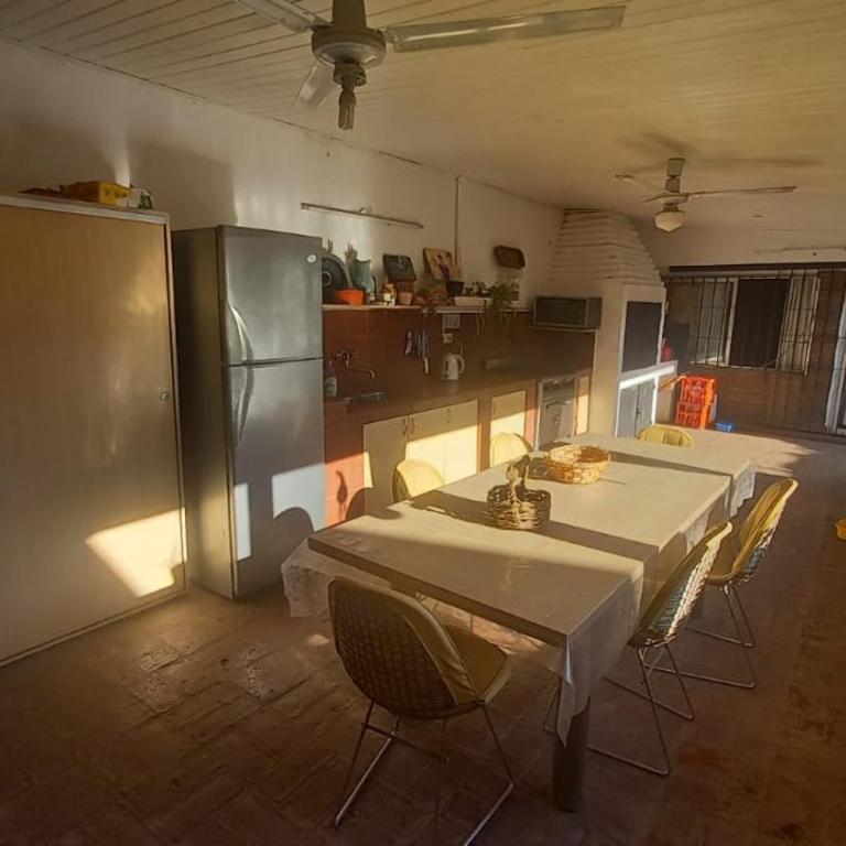 CASA AMPLIA Y CONFORTABLE - Casa de 3 dormitorios - 34