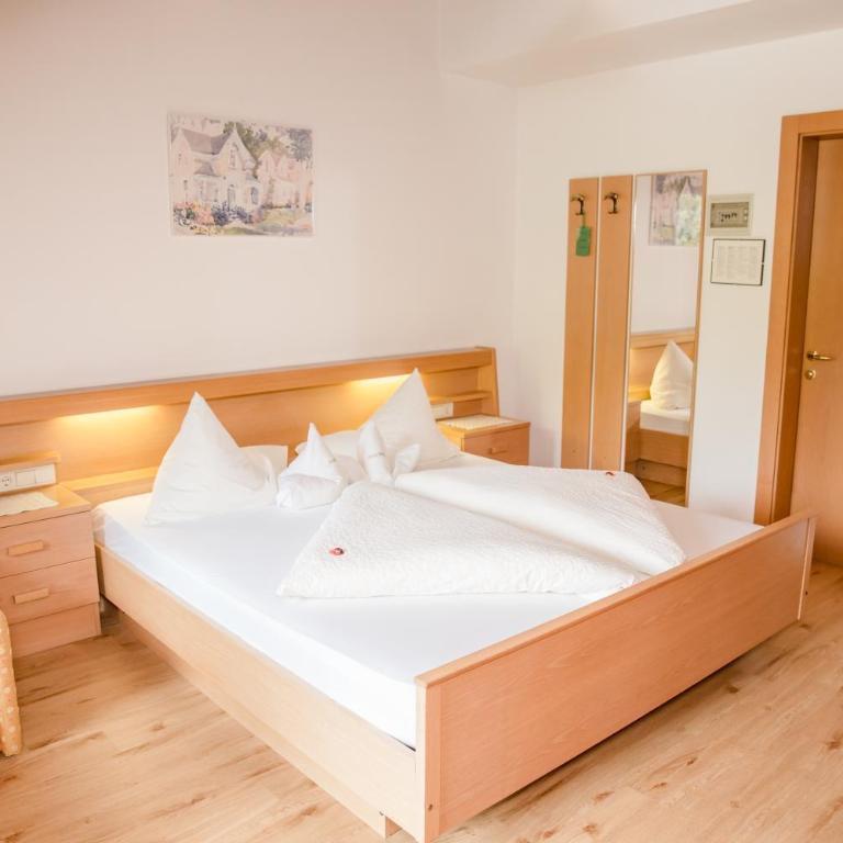 Alpine Life Hotel Anabel - Doppelzimmer mit Bergblick - 4