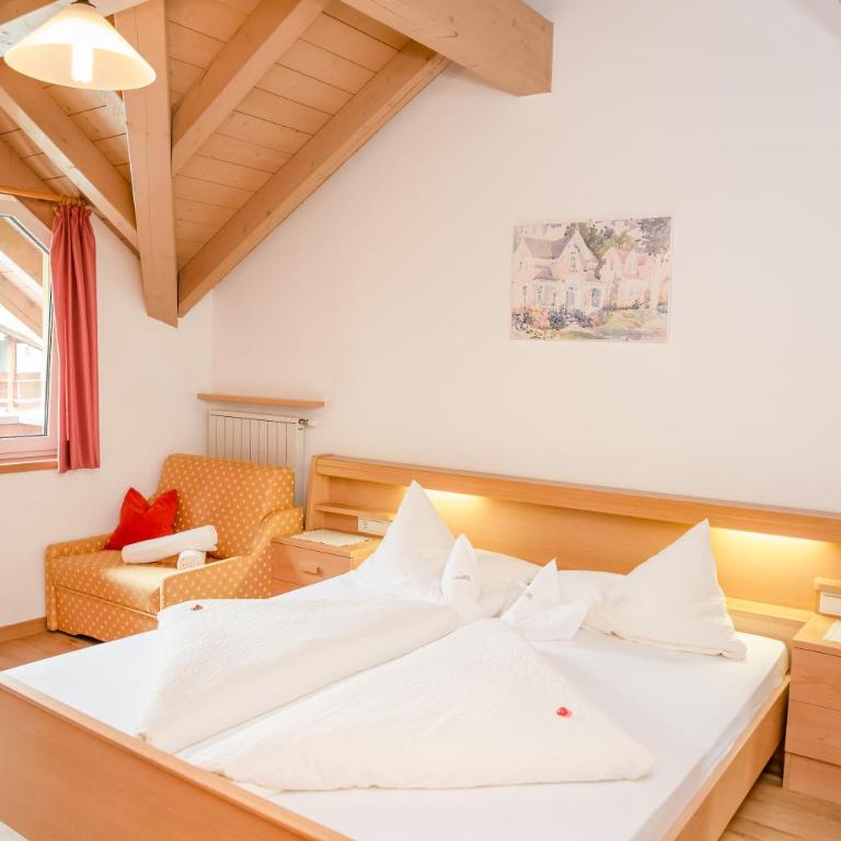 Alpine Life Hotel Anabel - Doppelzimmer mit Bergblick - 3