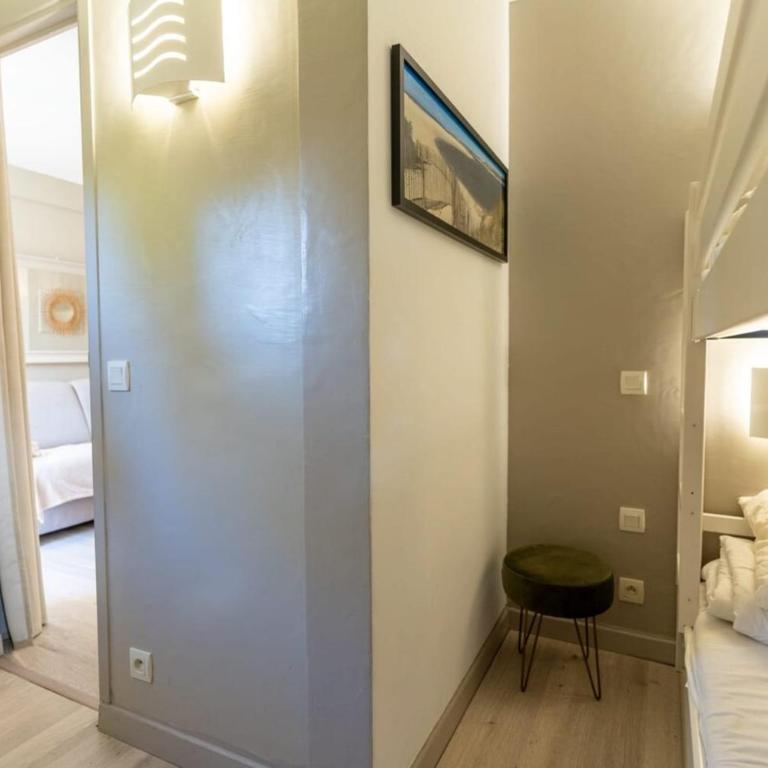 Appt 6 pers avec piscine couverte tennis et parking privé gratuit 117 - Appartement - 18
