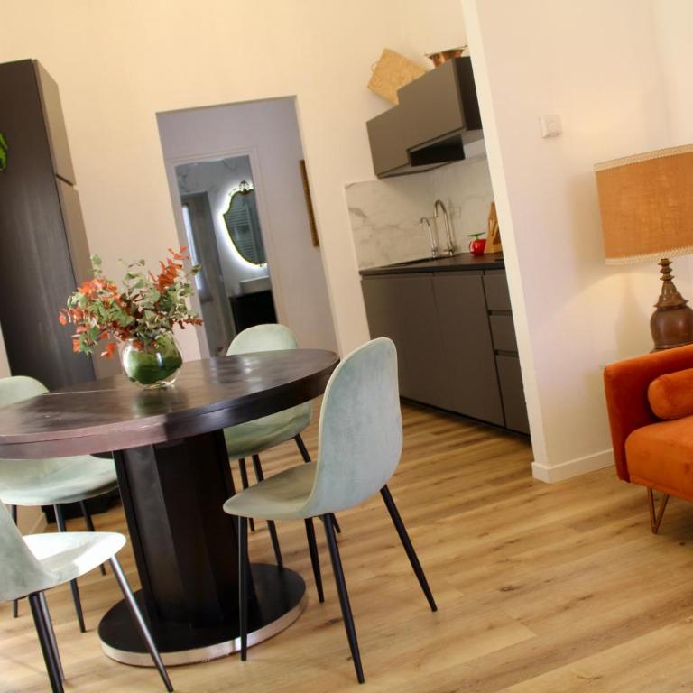Linusa Home - Three-Bedroom Apartment - 32