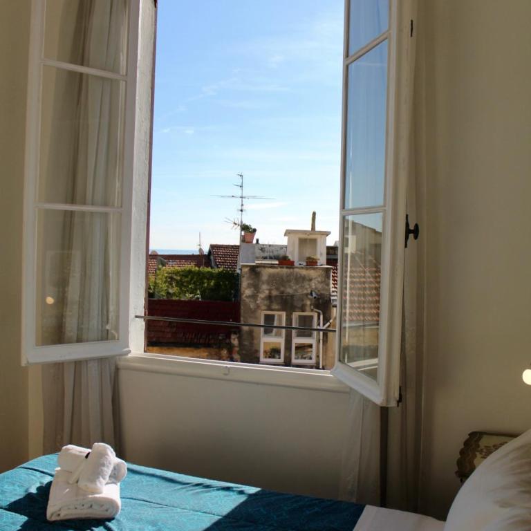 Linusa Home - Three-Bedroom Apartment - 19