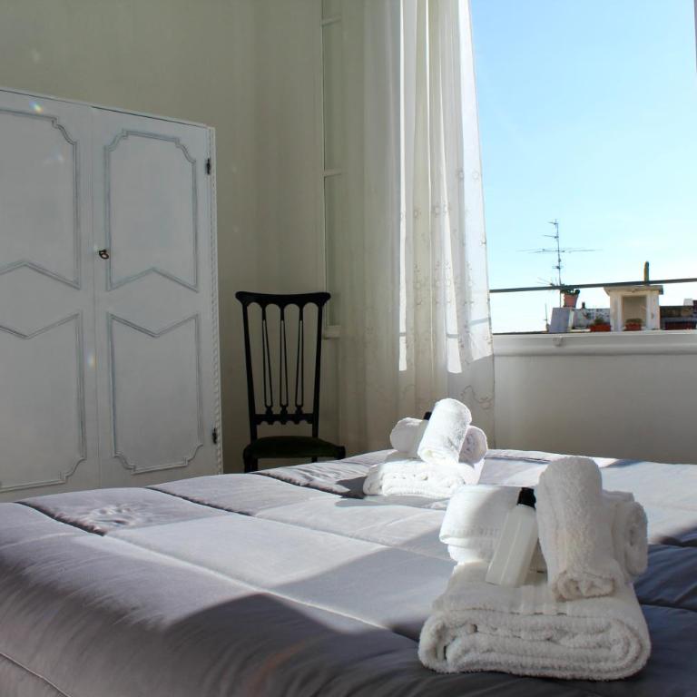 Linusa Home - Three-Bedroom Apartment - 13