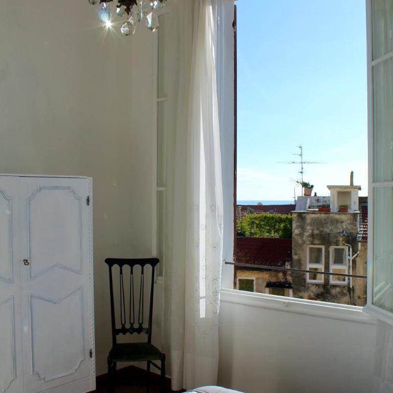 Linusa Home - Three-Bedroom Apartment - 14