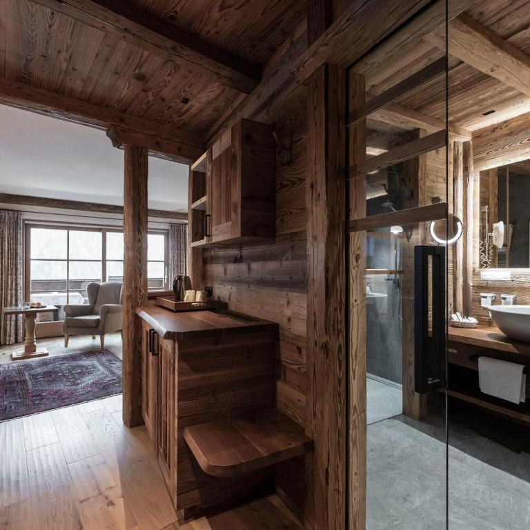 Charmehotel Uhrerhof - Deur - Junior Suite con Balcone - 4