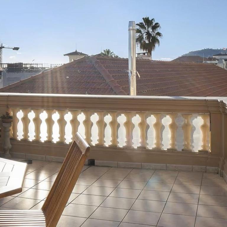 Linusa Home - Three-Bedroom Apartment - 5