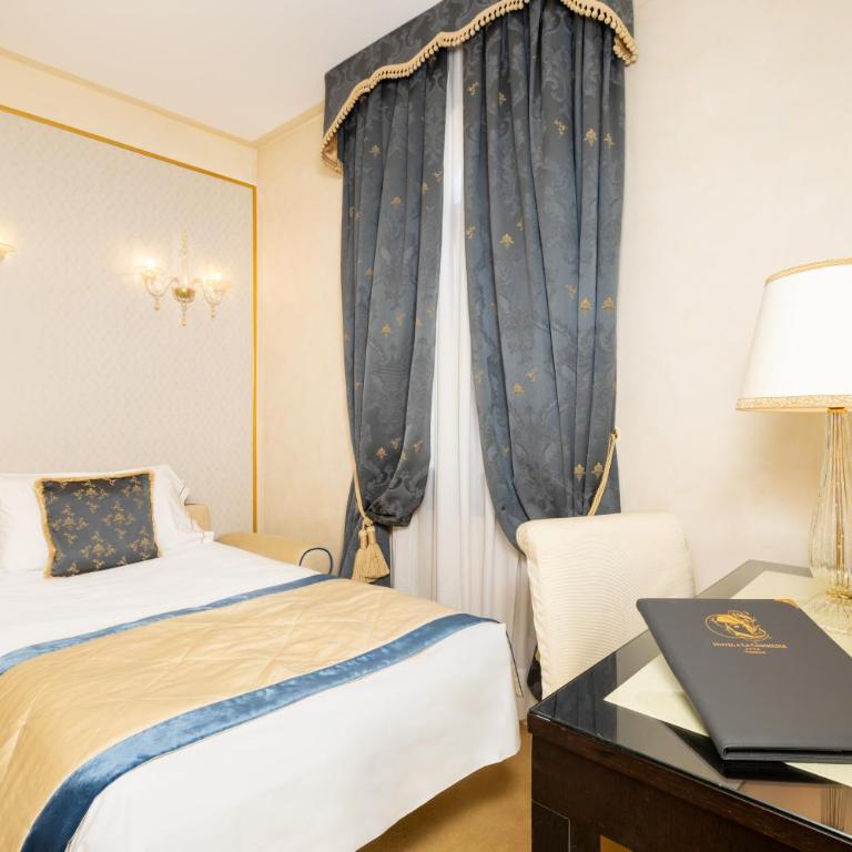 Hotel A La Commedia - Camera Tripla Deluxe - 3