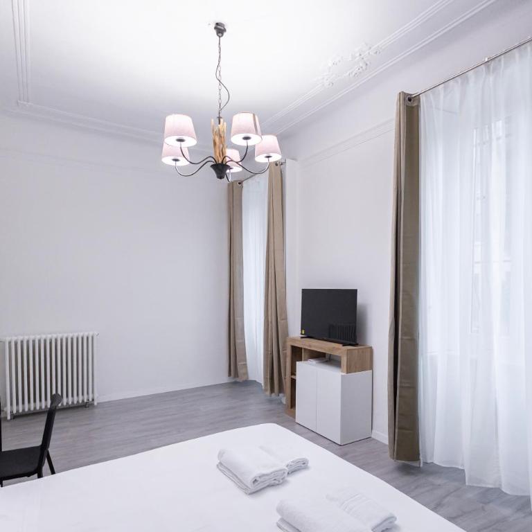 Elegante Quadrilocale Liberty in Zona Risorgimento - Appartamento con 3 Camere da Letto - 23