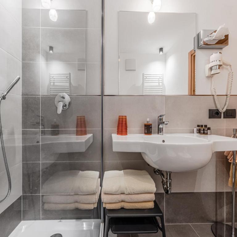 HOTEL B&B MARILENA - Camera Familiare con Bagno - 7
