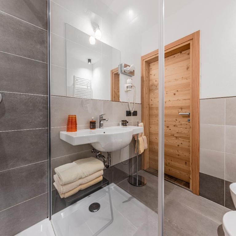 HOTEL B&B MARILENA - Camera Familiare con Bagno - 4