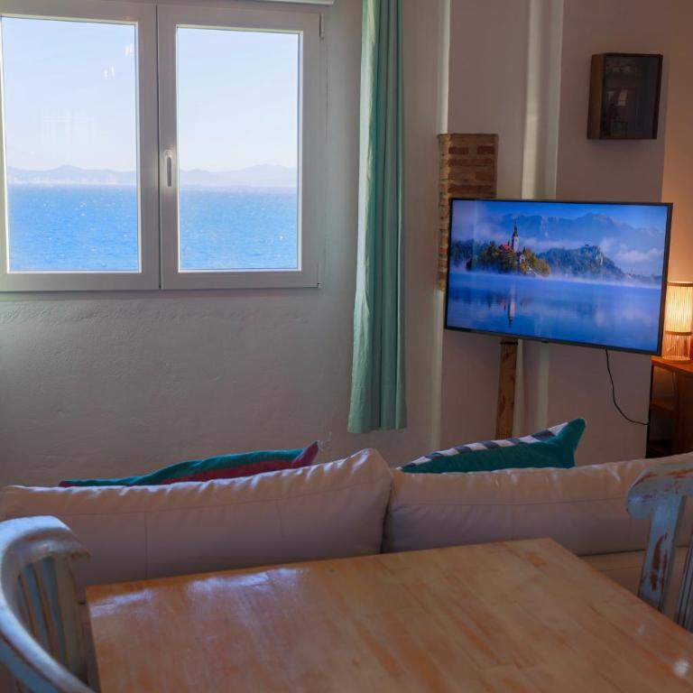 Beach Front Villa Amazing Views - Estudio - 14