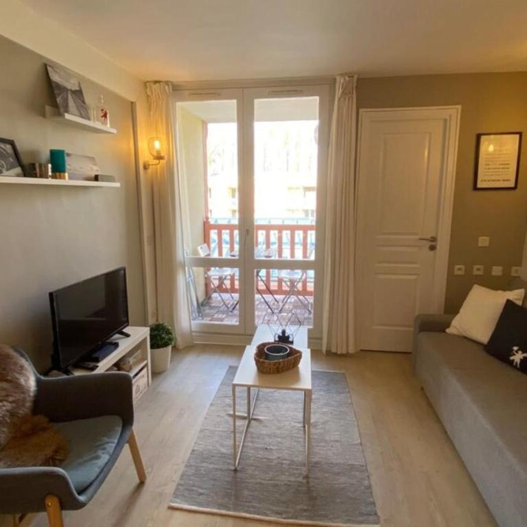 Très bel appt 6 pers avec piscine sauf janvier tennis et parking 202 - Appartement - 6