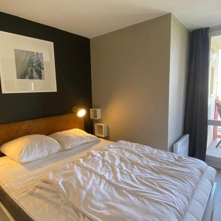 Très bel appt 6 pers avec piscine sauf janvier tennis et parking 202 - Appartement - 10