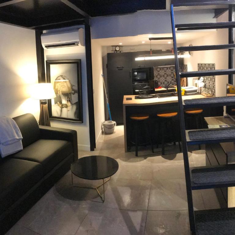 Une atypique et merveilleuse Petite maison en plein cœur de Nice, à proximité de la mer et des plages - Appartement 1 Chambre - 2