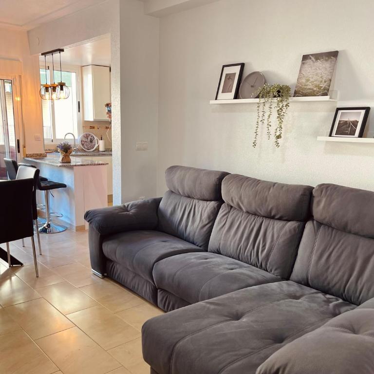 Piso muy cerca de la playa con parking - Apartamento de 3 dormitorios - 2
