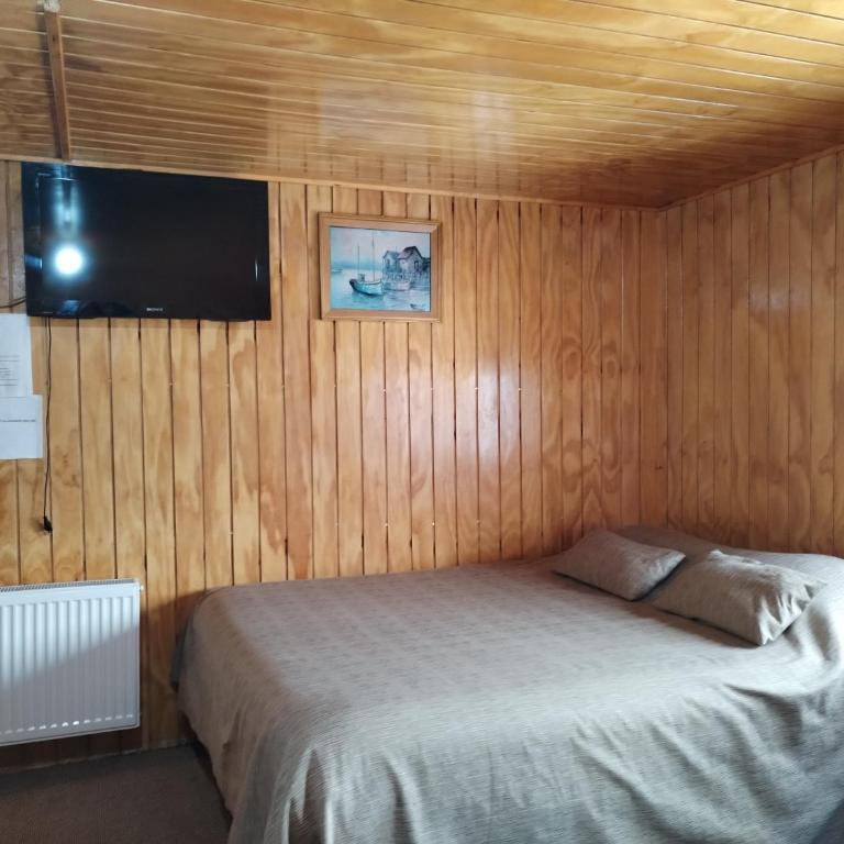Hostal Copiapó Puerto Montt - Habitación Familiar con baño compartido - 1