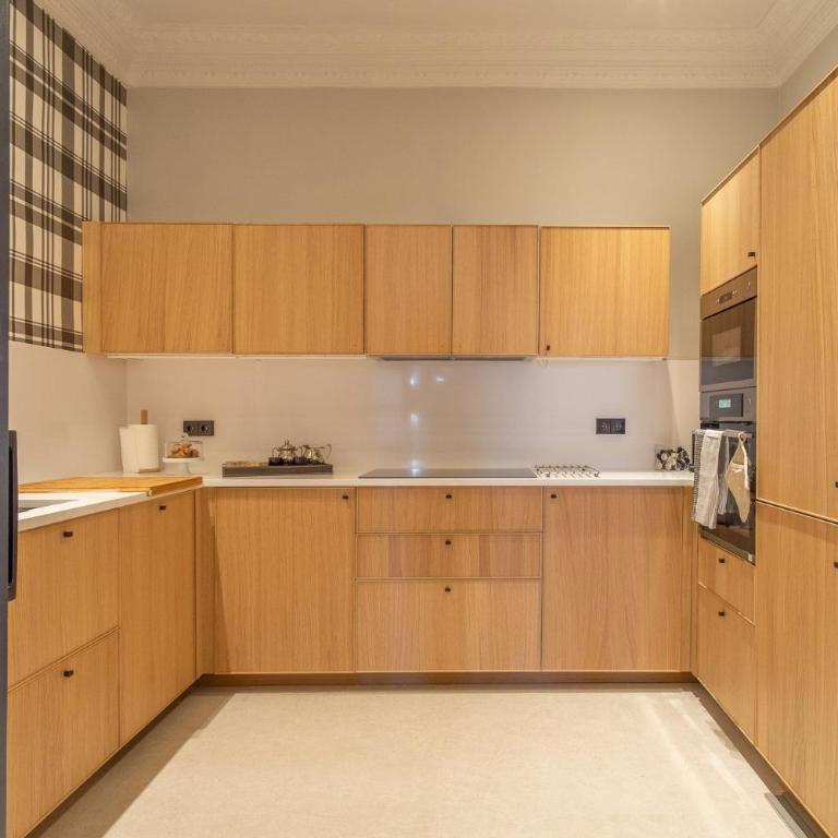Spacious 3-Bed Apartment in Salamanca Madrid - Apartamento con balcón - 14