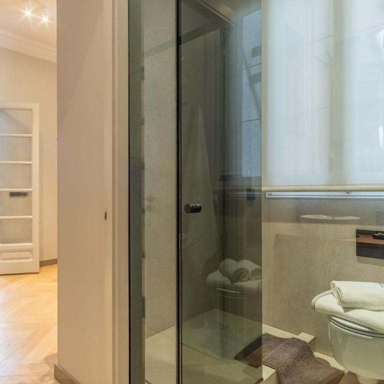 Spacious 3-Bed Apartment in Salamanca Madrid - Apartamento con balcón - 20