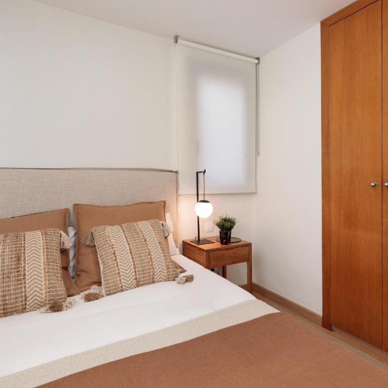 Apartments Barcelona & Home Deco Eixample - Two-Bedroom Penthouse Apartment - 3