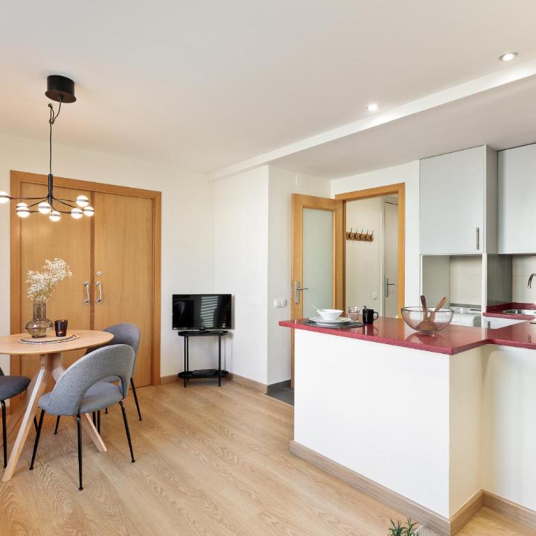 Apartments Barcelona & Home Deco Eixample - Two-Bedroom Penthouse Apartment - 14