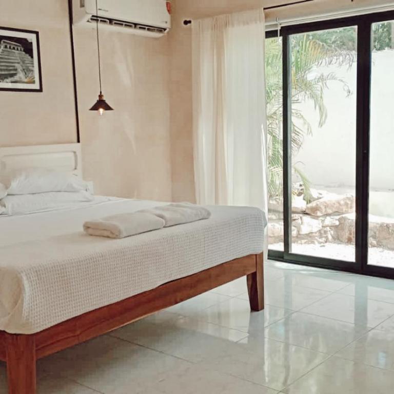 Hotel Boutique KAA - King Room with Pool View - 9