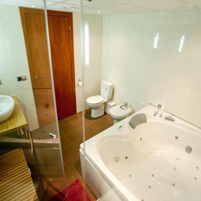 Bed and Breakfast en Salou - Suite Deluxe con bañera de hidromasaje - 1