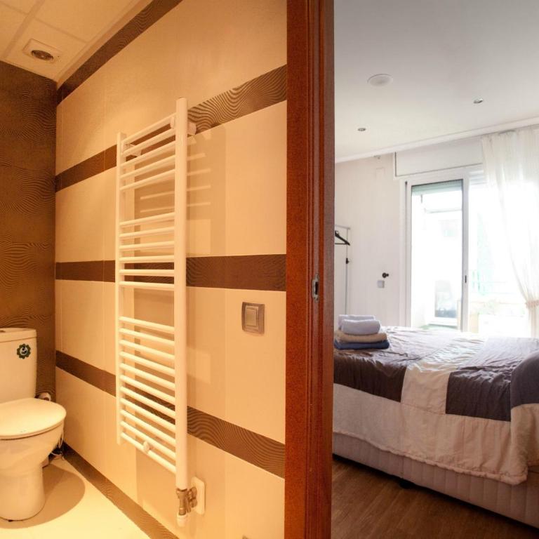 Bed and Breakfast en Salou - Habitación Doble Estándar con baño compartido - 2