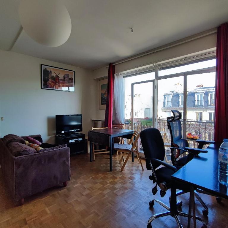 Studio COSY et SPACIEUX AVEC EMPLACEMENT IDEAL - Appartement 1 Chambre - 6