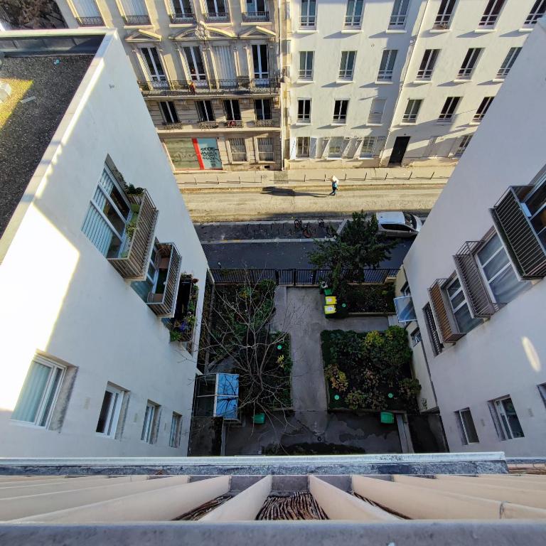 Studio COSY et SPACIEUX AVEC EMPLACEMENT IDEAL - Appartement 1 Chambre - 21