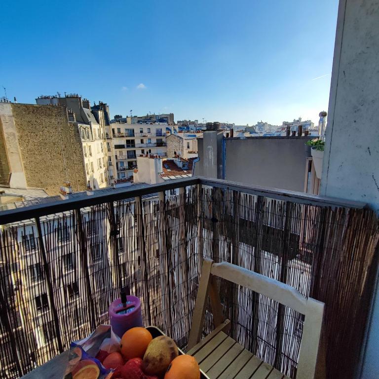 Studio COSY et SPACIEUX AVEC EMPLACEMENT IDEAL - Appartement 1 Chambre - 17