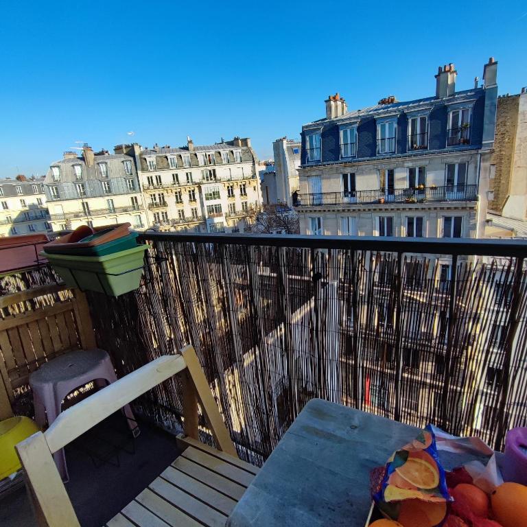 Studio COSY et SPACIEUX AVEC EMPLACEMENT IDEAL - Appartement 1 Chambre - 18