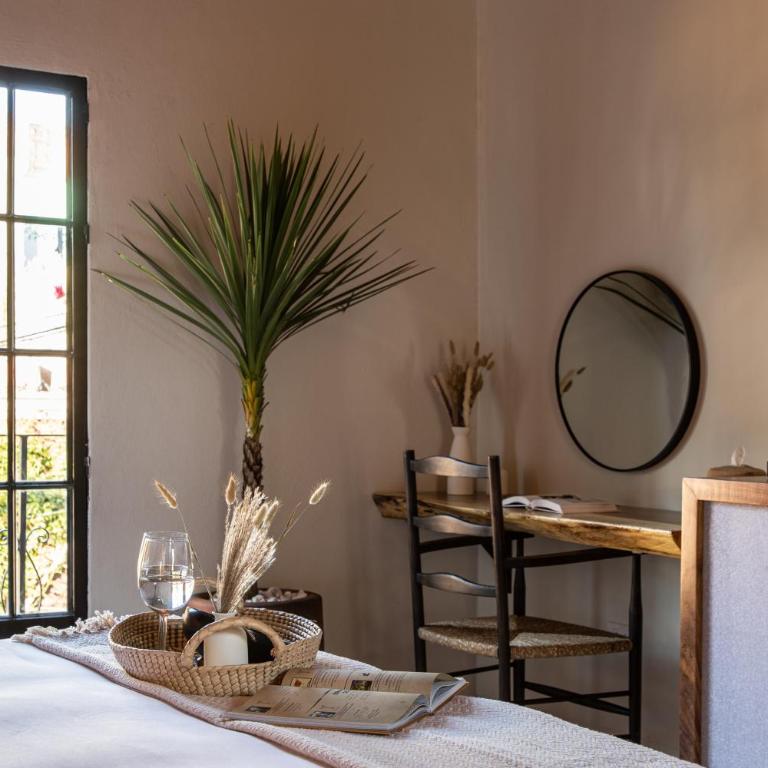 HOLT Hotel del Pueblito - Standard Suite - 4